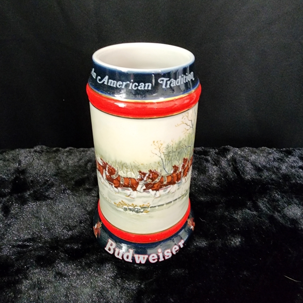 Anheuser-Busch 1990 Budweiser Holiday Beer Stein